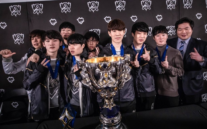 瓦拉内的考 瓦拉内的考