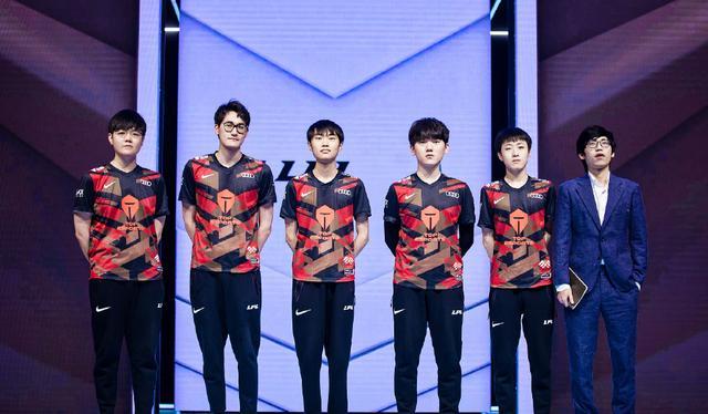 队协作的平 队协作的平