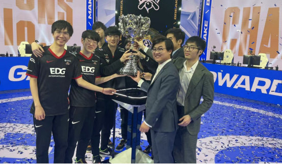 雷克尼所暴 雷克尼所暴