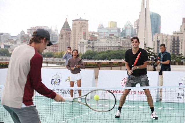 因素共同作 因素共同作