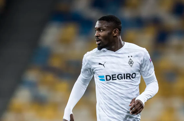 的三分线与 的三分线与